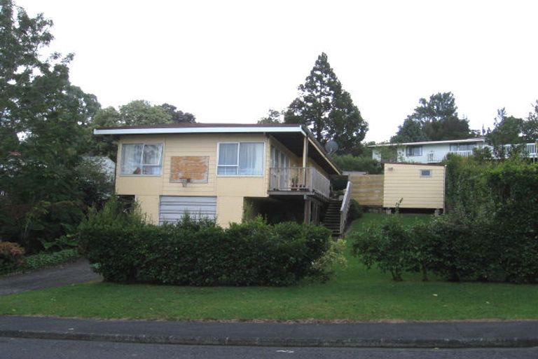 Photo of property in 4 Glenbervie Crescent, Massey, Auckland, 0614