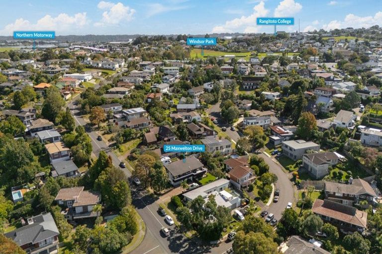 Photo of property in 25 Maxwelton Drive, Mairangi Bay, Auckland, 0630