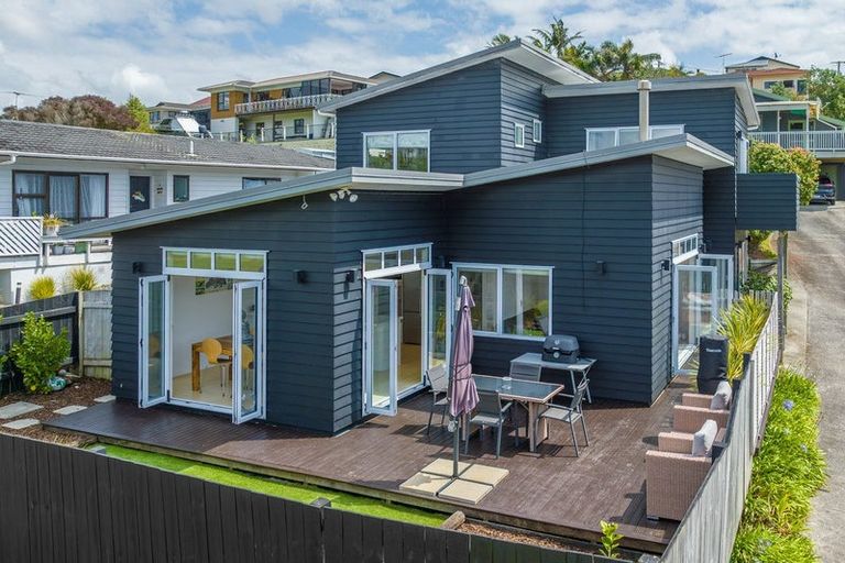 Photo of property in 11a William Bayes Place, Red Beach, 0932