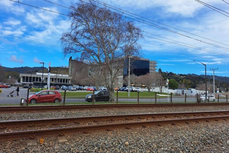 Photo of property in 22b Palmer Crescent, Silverstream, Upper Hutt, 5019