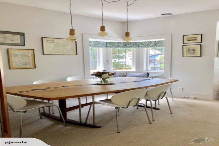 Photo of property in 8 Glen Road, Kelburn, Wellington, 6012