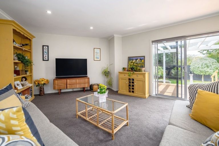 Photo of property in 12 Wood Street, Greytown, 5712