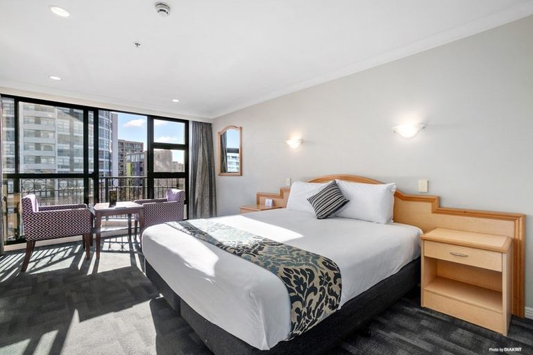 Photo of property in 26 Crompton Road, Massey, Auckland, 0614