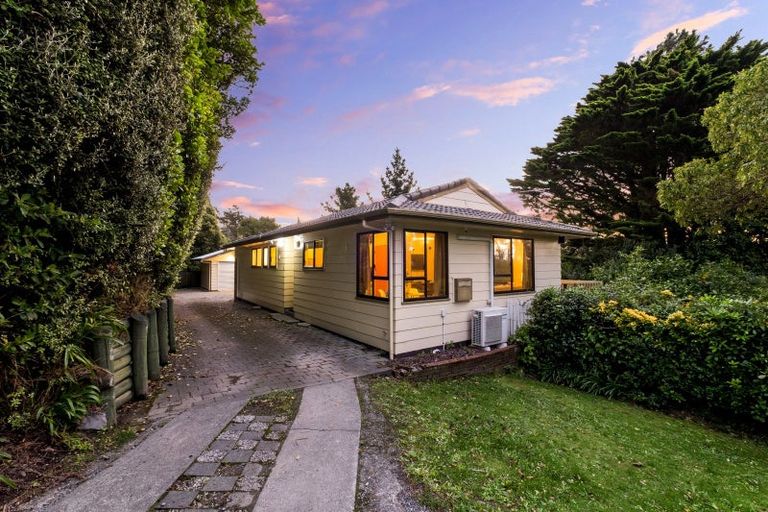 Photo of property in 6 Japonica Crescent, Ranui, Porirua, 5024