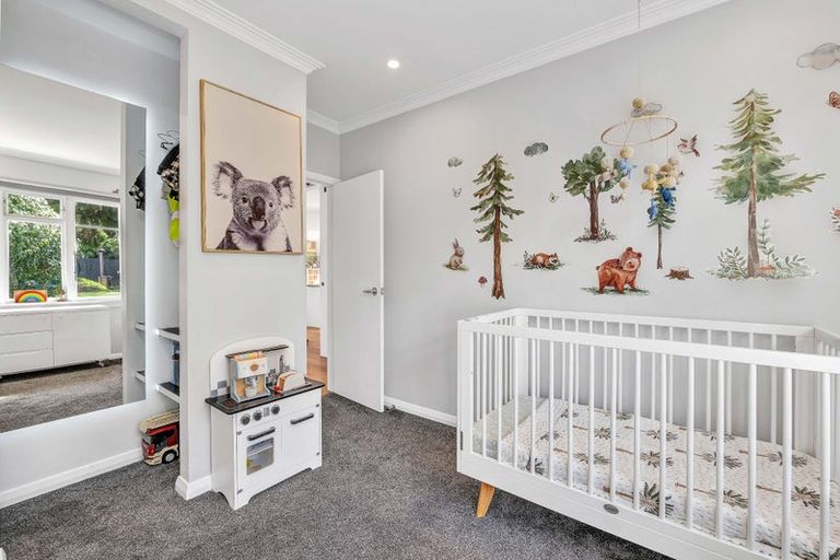 Photo of property in 113 Govett Avenue, Frankleigh Park, New Plymouth, 4310