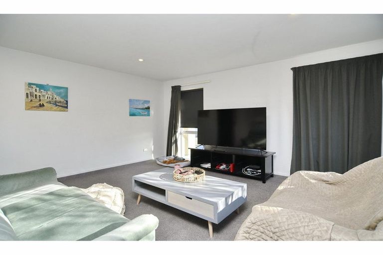 Photo of property in 10 Peak Crescent, Kaiapoi, 7630