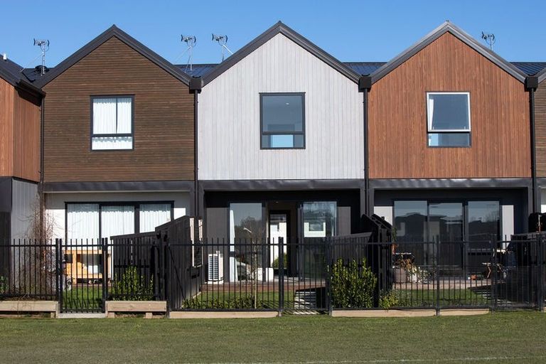 Photo of property in 17a Malaga Crescent, Harewood, Christchurch, 8051