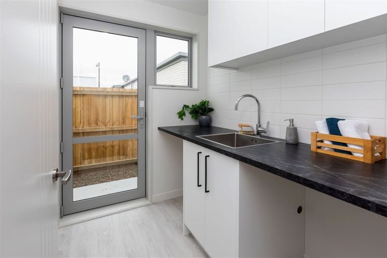 Photo of property in 11 Lussa Close, Broomfield, Christchurch, 8042