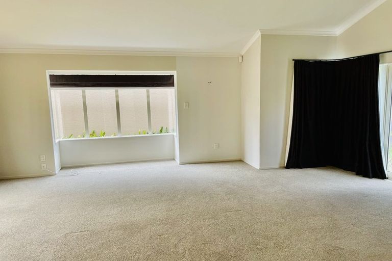 Photo of property in 10 Cellarmans Street, Te Atatu Peninsula, Auckland, 0610