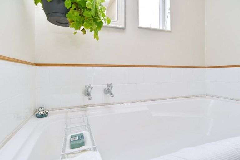 Photo of property in 28 Grierson Avenue, Amberley, 7481