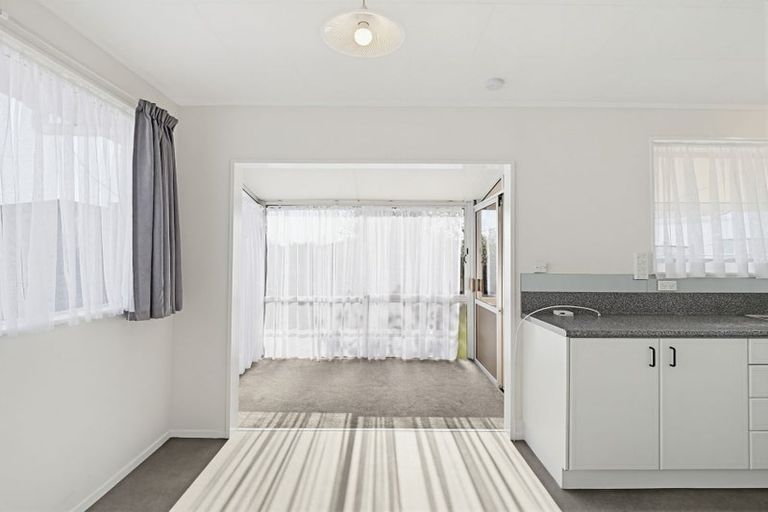 Photo of property in 9 Akepiro Place, Tawhero, Whanganui, 4501