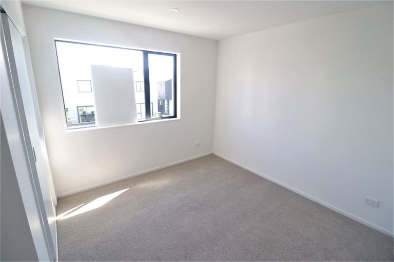 Photo of property in 34 Hobsonville Point Road, Hobsonville, Auckland, 0616