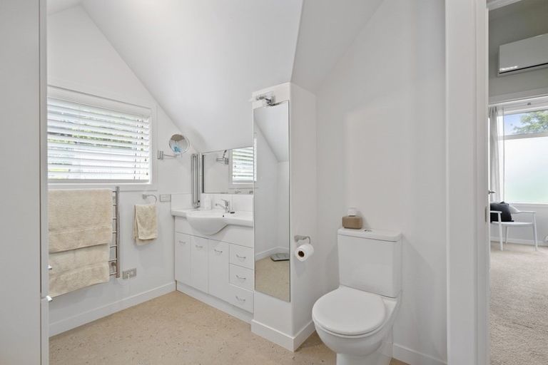 Photo of property in 11 Chapel Street, Russell, 0202