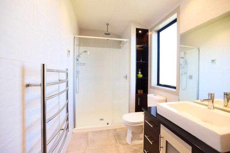 Photo of property in 17 Fernloche Place, Flat Bush, Auckland, 2016