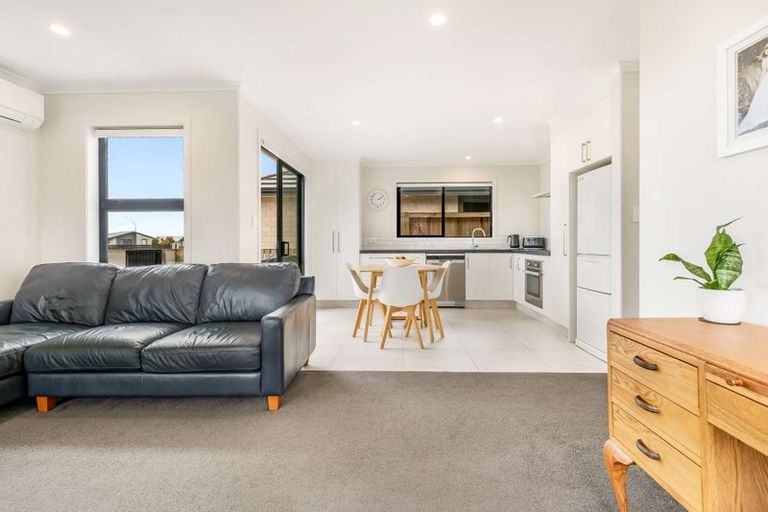 Photo of property in 77 Union Drive, Papamoa, 3118