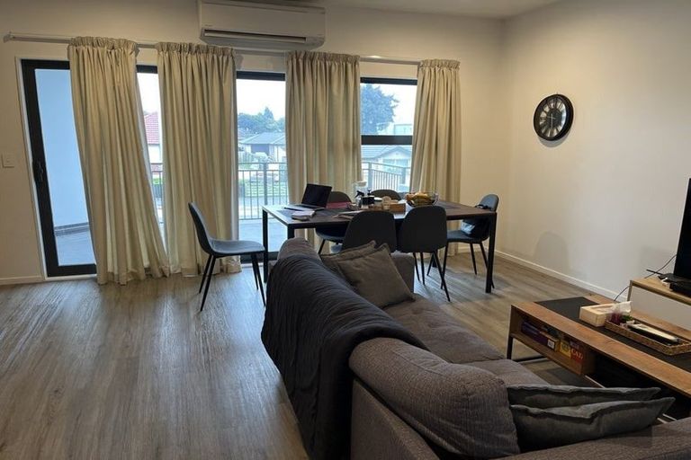 Photo of property in 4/69 Suva Street, Upper Riccarton, Christchurch, 8041