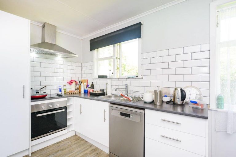 Photo of property in 10 Lewis Place, Highbury, Palmerston North, 4412