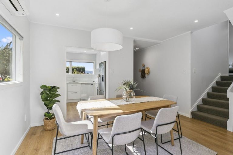 Photo of property in 105 Akaroa Drive, Maupuia, Wellington, 6022