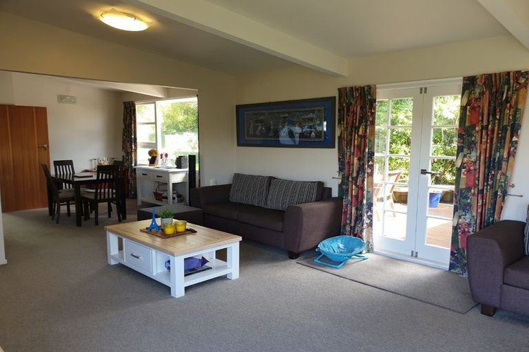 Photo of property in 8 Arapiko Street, Johnsonville, Wellington, 6037