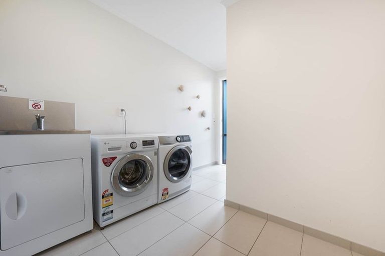 Photo of property in 40 Buckley Avenue, Hobsonville, Auckland, 0616