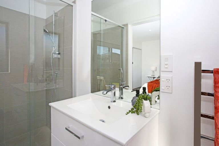 Photo of property in 14 Olivia Road, Pukekohe, 2120