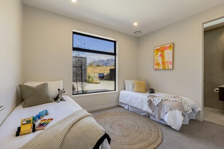 Photo of property in 7 Centurion Court, Jacks Point, 9371