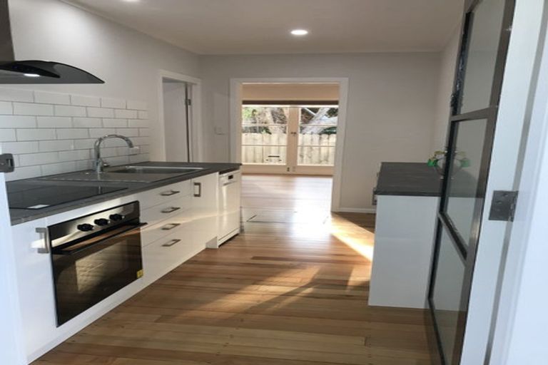 Photo of property in 2/4 Sydney Street, Hauraki, Auckland, 0622