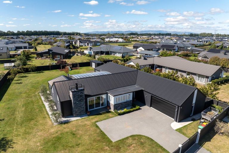 Photo of property in 10 Silver Peaks Drive, West Melton, 7618