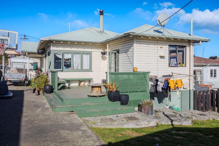 Photo of property in 38 Greta Street, South Hill, Oamaru, 9400
