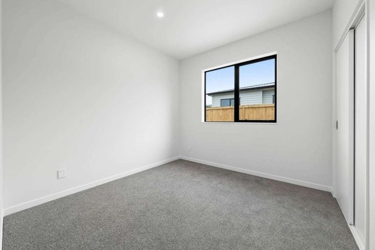 Photo of property in 12 Kobe Street, Karaka, 2580