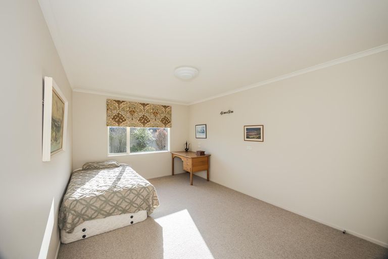 Photo of property in 28 Hannah Place, Holmes Hill, Oamaru, 9401