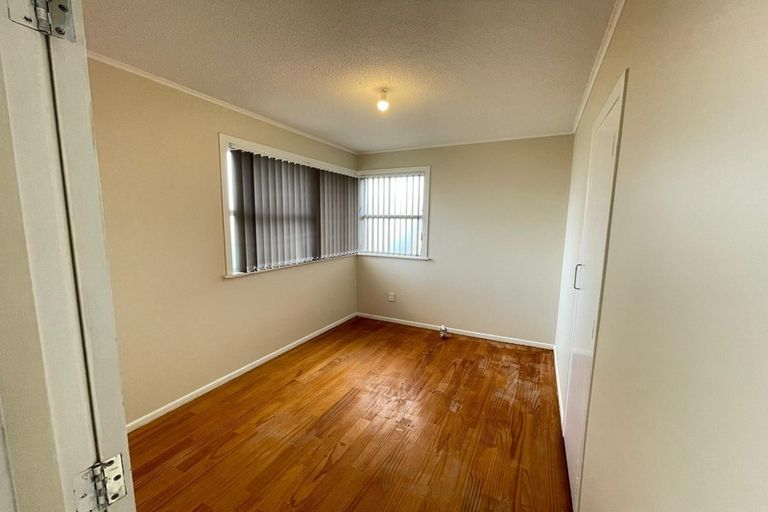 Photo of property in 100 Marne Road, Papakura, 2110
