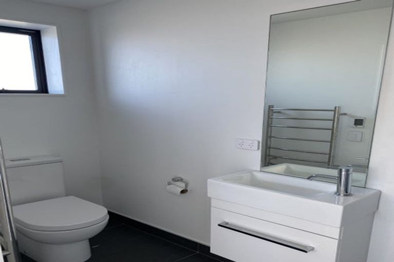 Photo of property in 24/104u Maupuia Road, Maupuia, Wellington, 6022