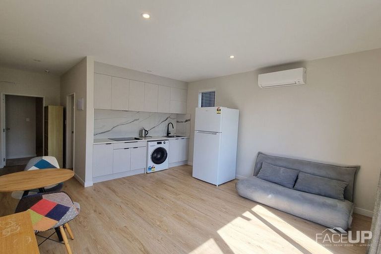 Photo of property in 10 Skua Road, Hobsonville, Auckland, 0616