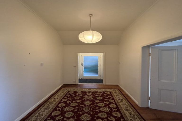 Photo of property in 61 Central Terrace, Kelburn, Wellington, 6012