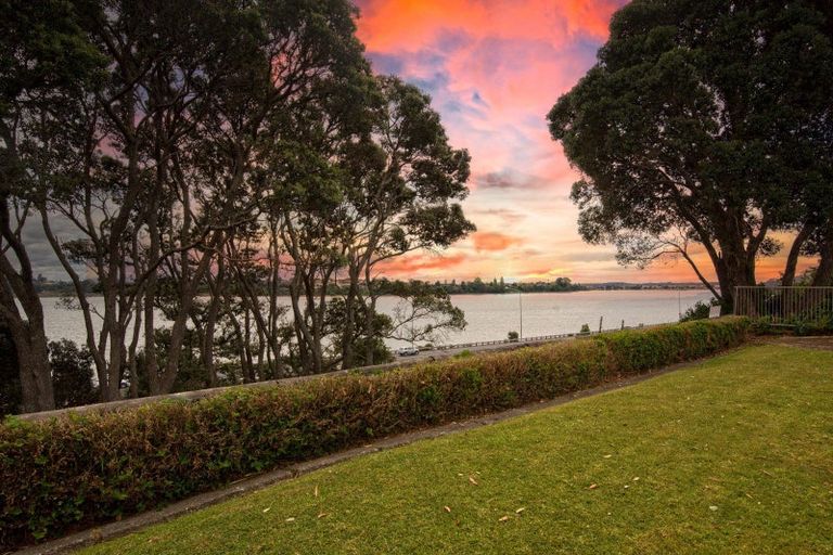 Photo of property in 15 Williams Street, Tauranga, 3110