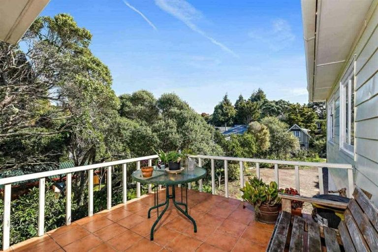 Photo of property in 260 Beach Road, Campbells Bay, Auckland, 0630