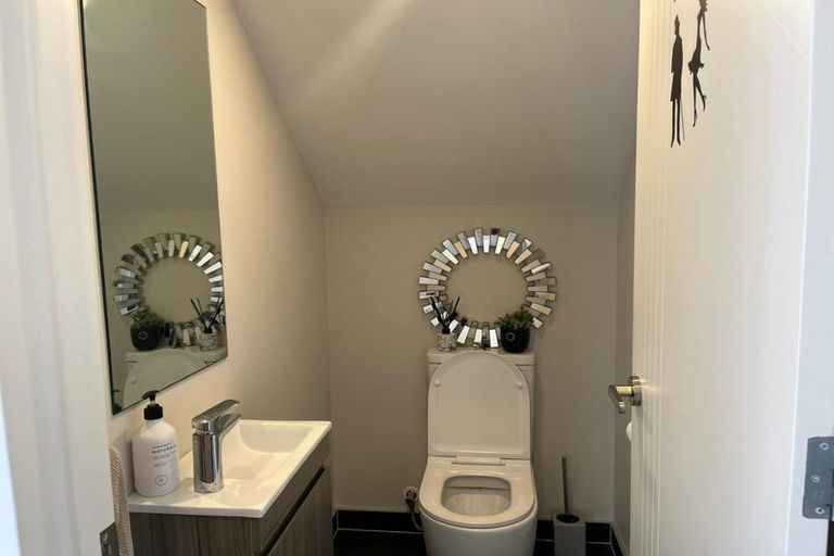 Photo of property in 64 Mettam Drive, Swanson, Auckland, 0614