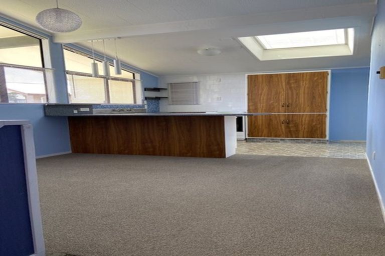 Photo of property in 16 Hilton Grove, Kelvin Grove, Palmerston North, 4414