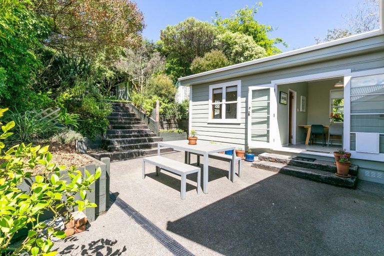Photo of property in 71 Severn Street, Island Bay, Wellington, 6023