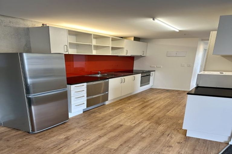 Photo of property in 2 Torrens Terrace, Mount Cook, Wellington, 6011