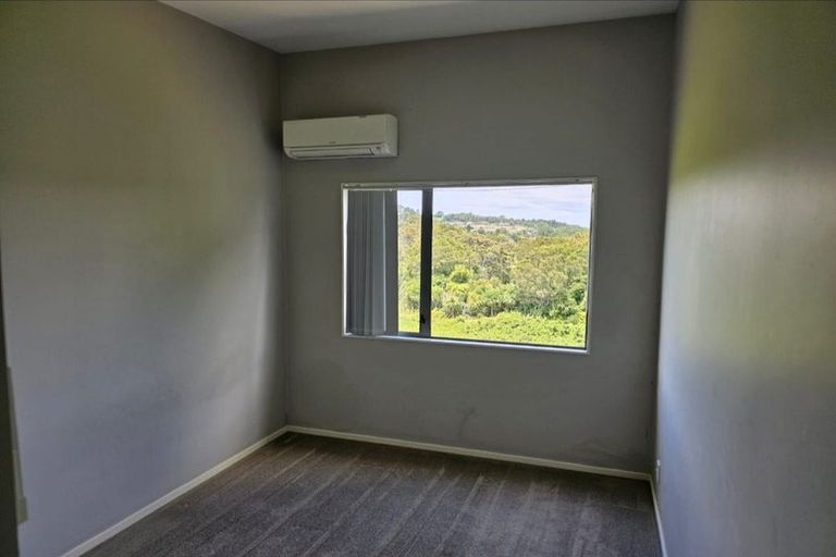 Photo of property in 31/3 Hulme Place, Henderson, Auckland, 0612