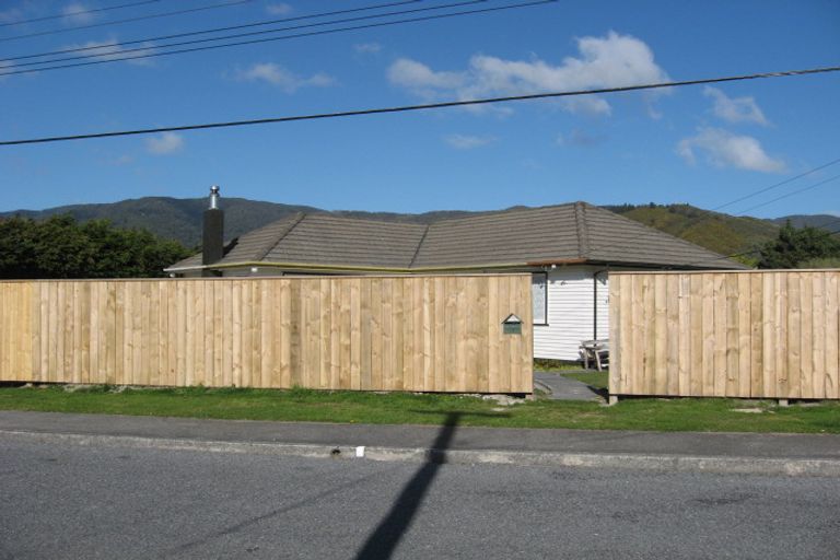 Photo of property in 3 Mcgowan Road, Wainuiomata, Lower Hutt, 5014