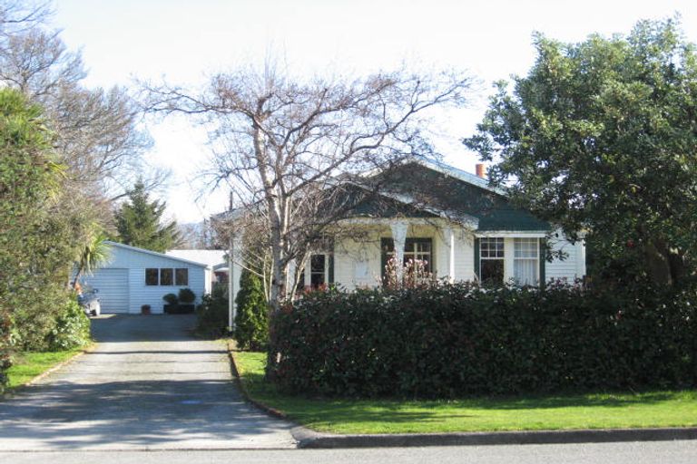 Photo of property in 154 West Street, Greytown, 5712