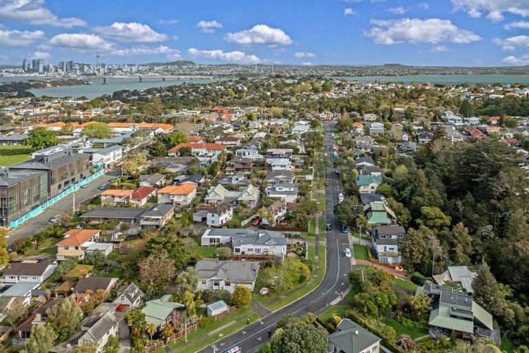 Photo of property in 26 Park Avenue, Birkenhead, Auckland, 0626