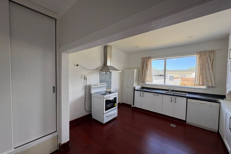 Photo of property in 39 Princes Street, Levin, 5510