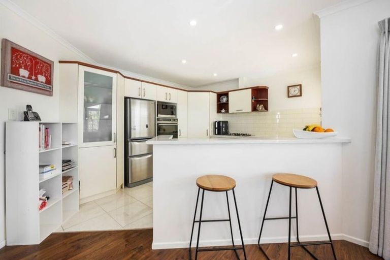 Photo of property in 40 Highfields Terrace, Henderson, Auckland, 0612