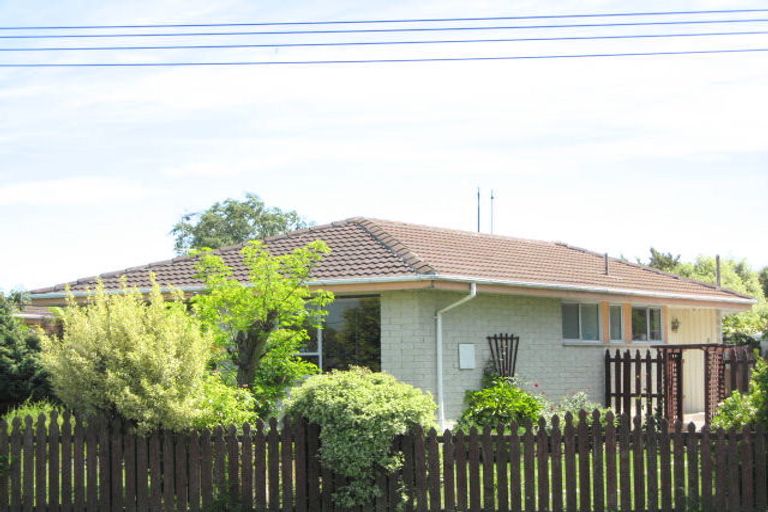 Photo of property in 8 Mahoe Street, Templeton, Christchurch, 8042
