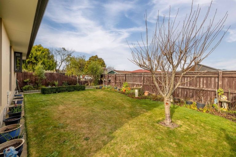 Photo of property in 22 Ingrid Street, Parklands, Christchurch, 8083