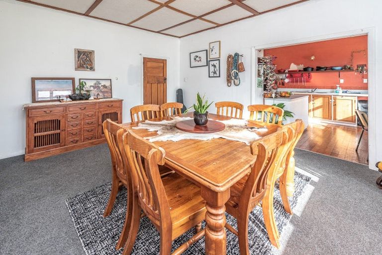 Photo of property in 102 Putiki Drive, Putiki, Whanganui, 4500